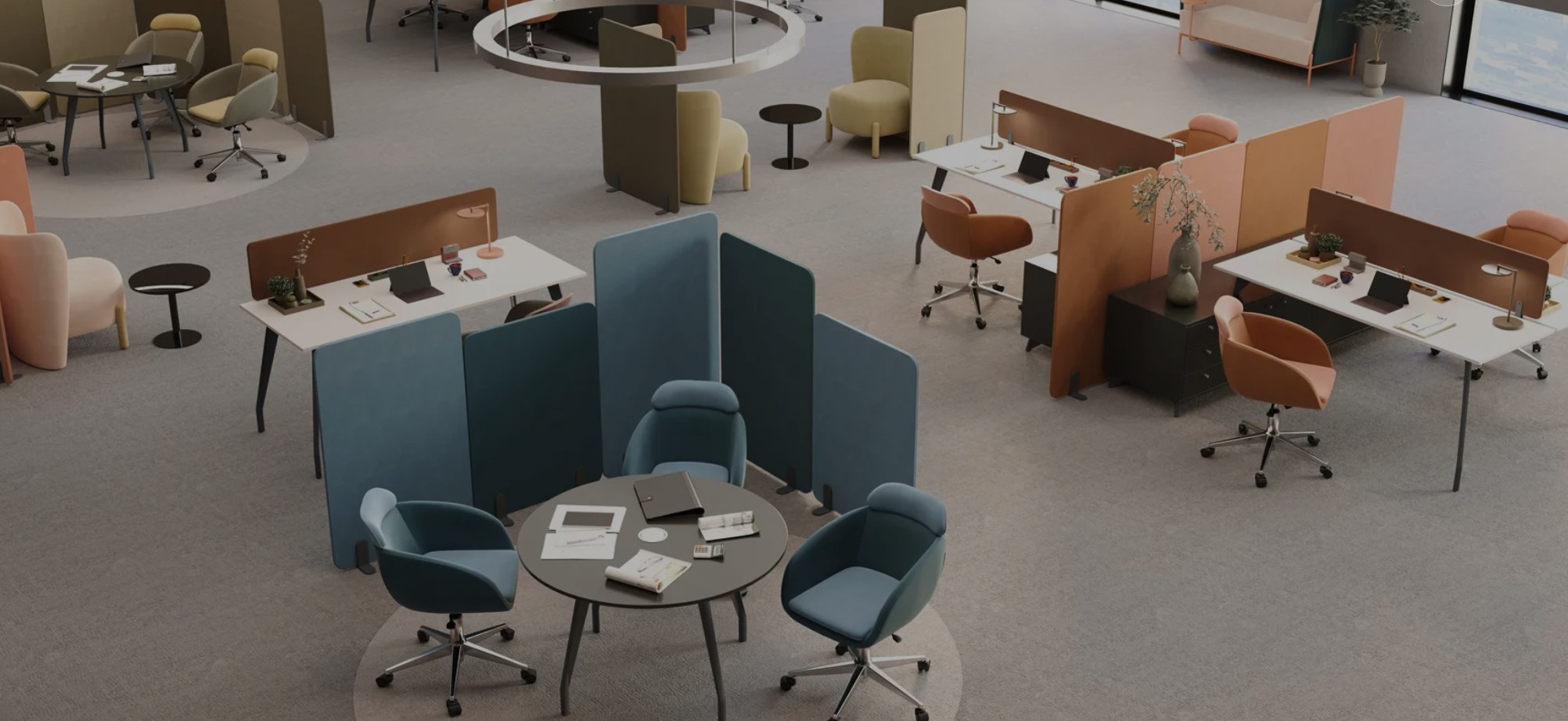 Modern ofis ortamı — akustik panelli çalışma istasyonları ve toplantı alanı
